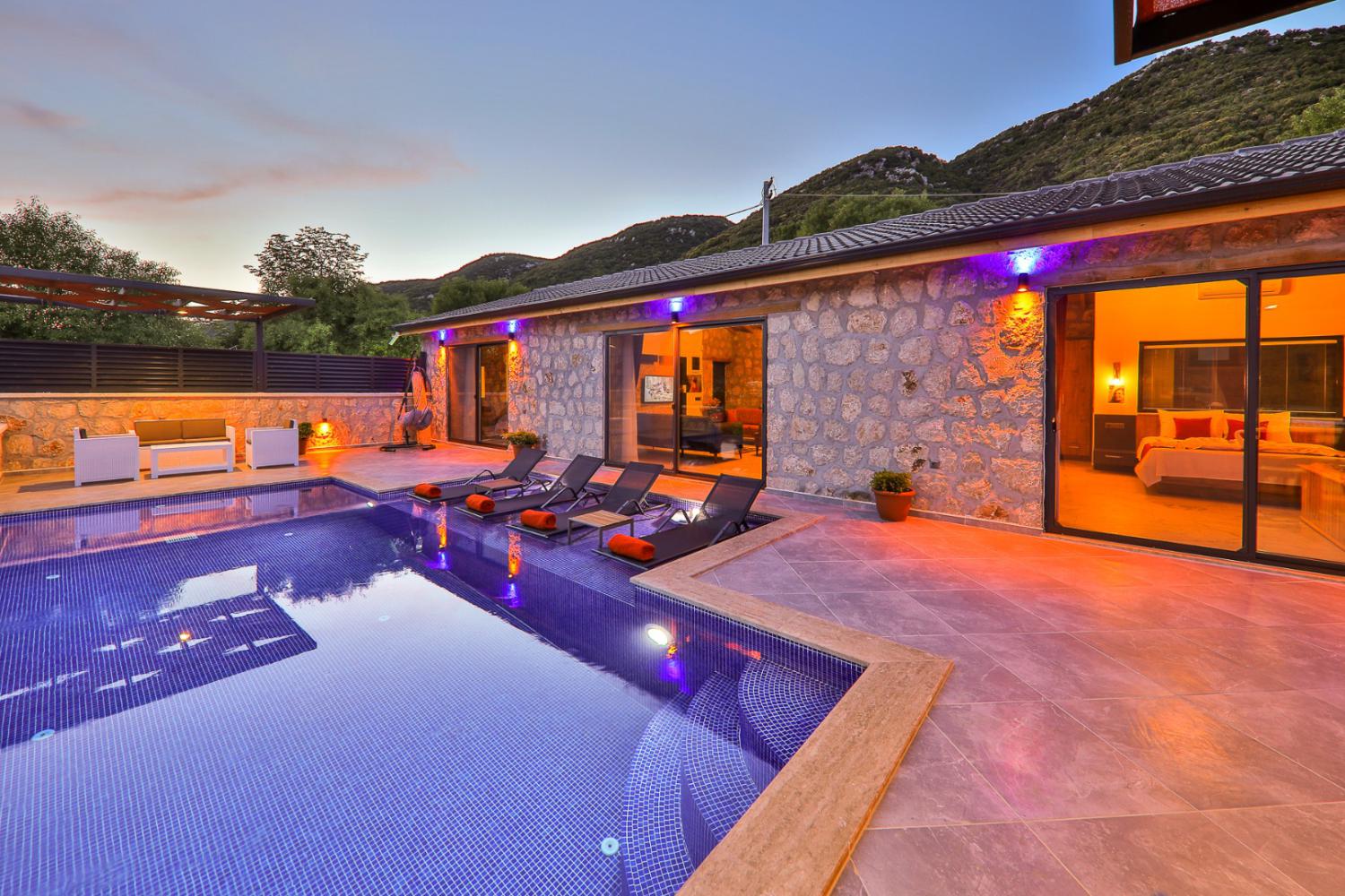 Villa Tanç Sarıbelen; Kalkan Sarıbelen' de 2 yatak odalı 4 kişilik kiralık villa