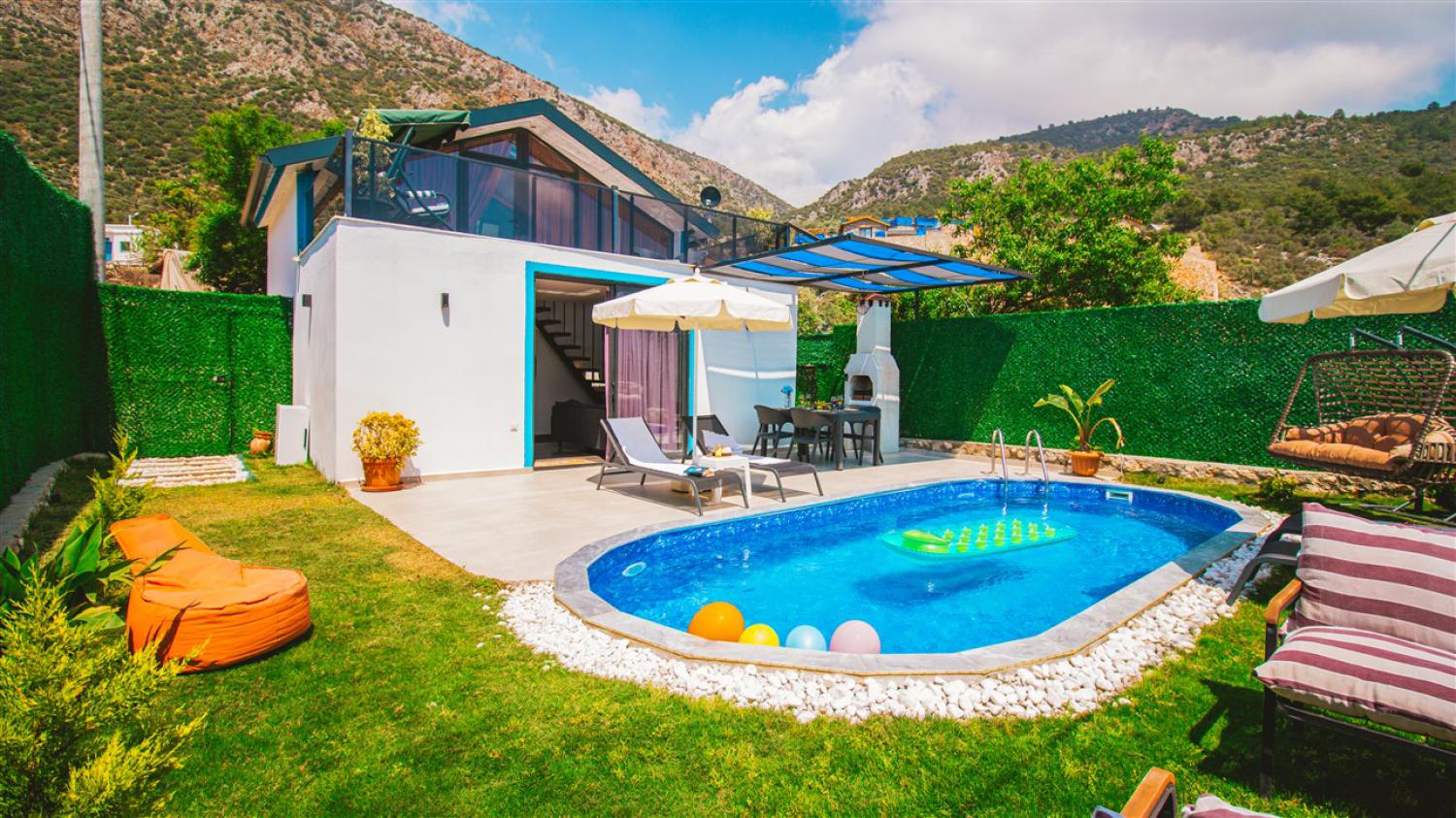 Villa The Brother's : Kalkan Çayköy Bölgesinde Muhafazakar balayı villası.