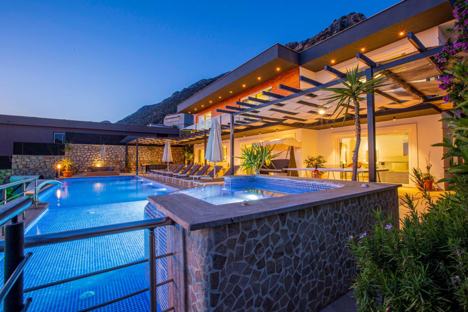 Villa Tiger Exclusive (8) Kişilik Havuzlu Geniş Aile Villası