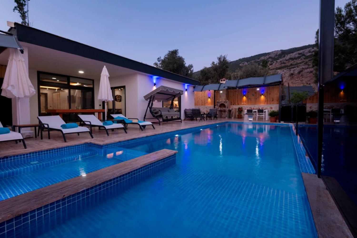 Villa Tuna (4) Kişilik Muhafazakar Kiralık Aile ve Balayı Villası