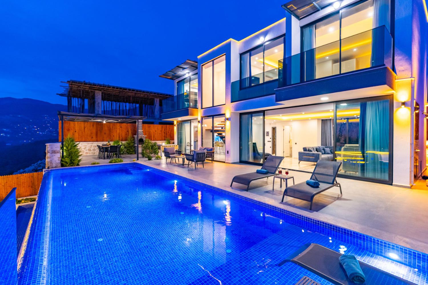 Villa Uçar 1, Kalkan'da (4) Kişilik Merkeze Yakın Kiralık Tatil Villası