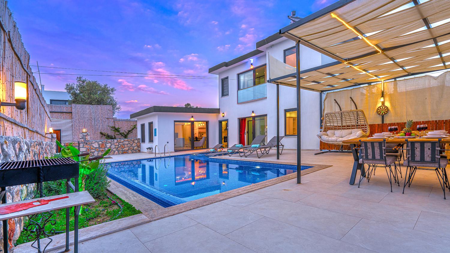 Villa Vintage, Kalkan Patara' da, 2 yatak odalı, 4 kişilik, muhafazakar kiralık balayı villası