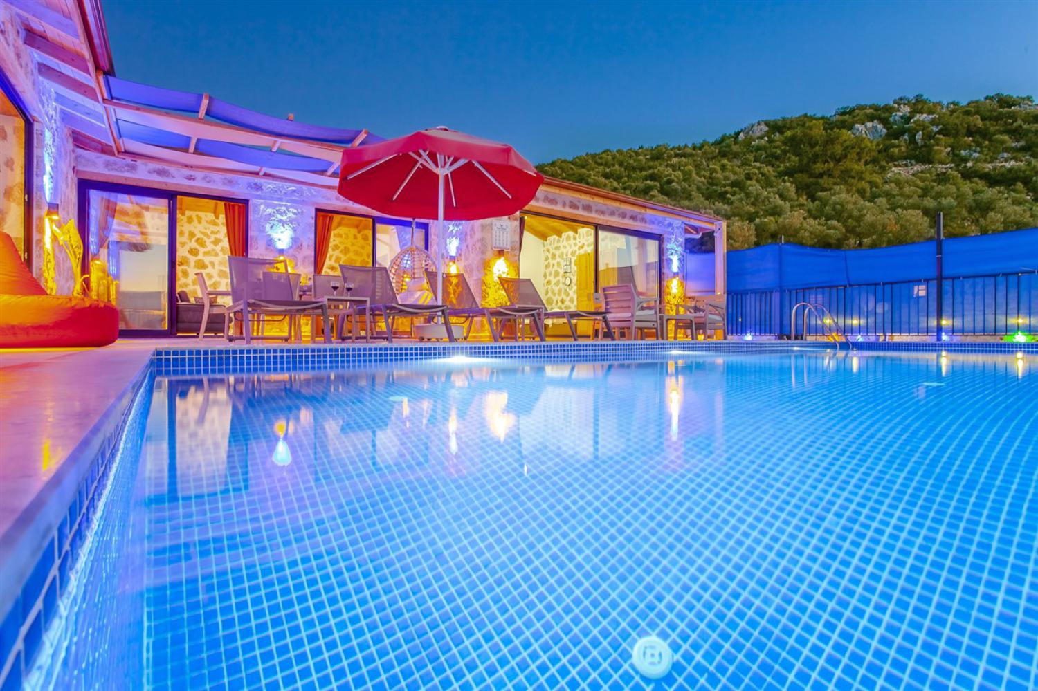 Villa Yiğit 1, Kalkan Yeşilköy' de 2 yatak odalı, 4 kişilik, kiralık balayı villası