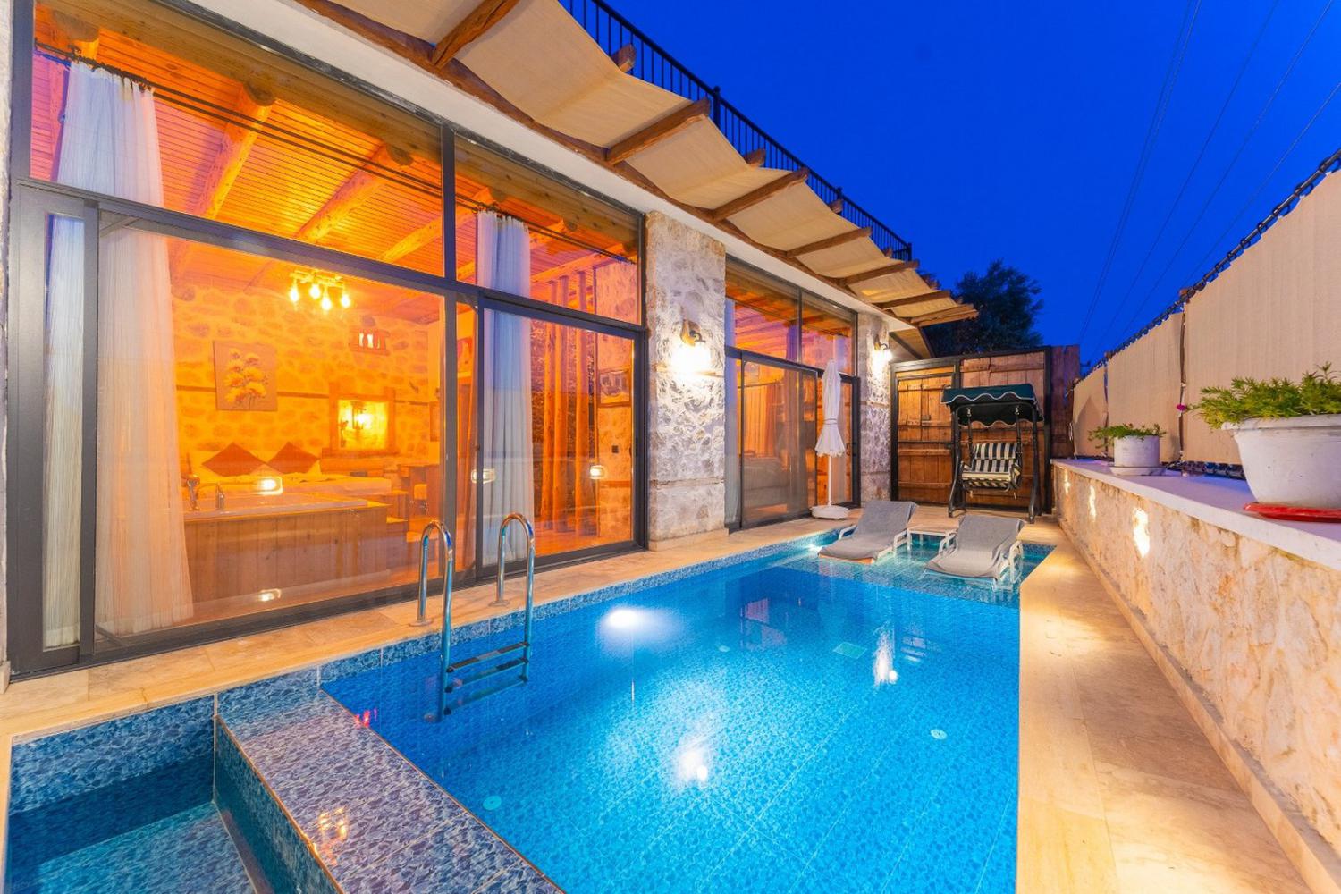 Villa Yöre;Kalkan Kördere Bölgesinde tek yatak odalı,2 kişilik kiralık balayı villası