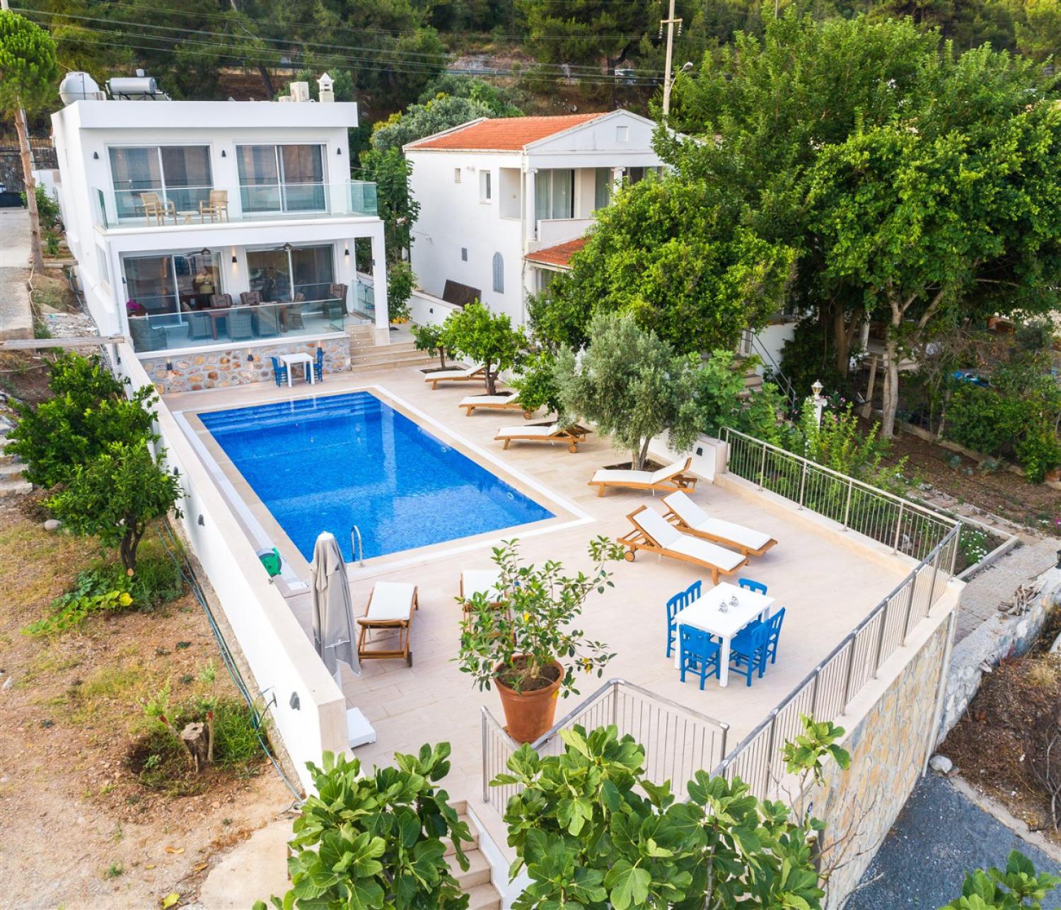 Villa Zero 414, Bodrum'da (8) Kişilik Denize Sıfır Konumda Geniş Aile ve Arkadaş Villası