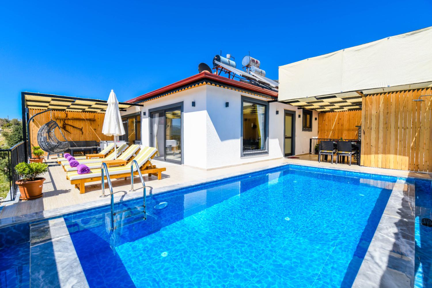 Villa Baki; Kalkan Ulugöl' de 2 yatak odalı 4 kişilik kiralık villa