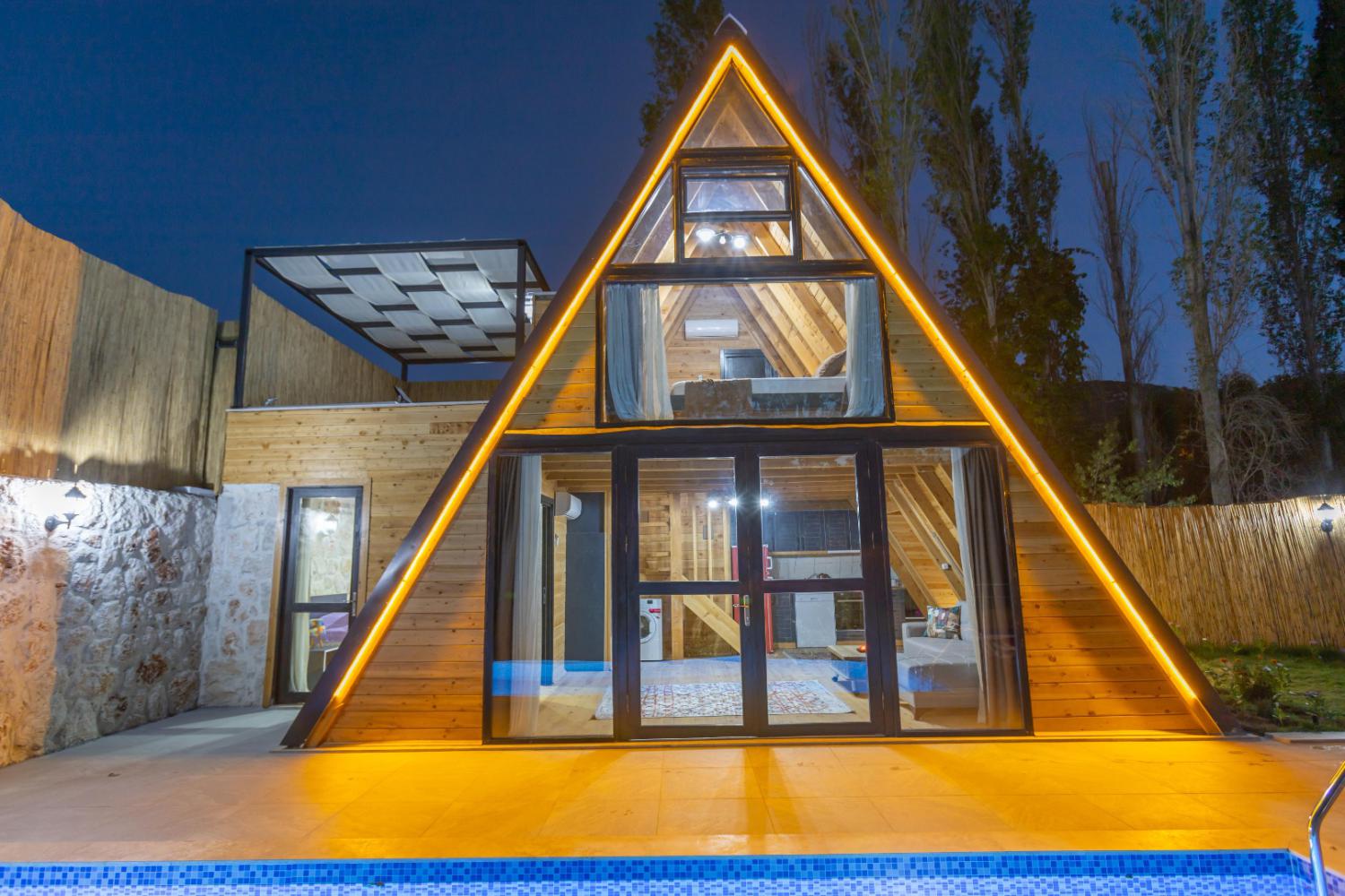 Villa Zübeyde Duo, Kalkan Sarıbelen' de, 2 yatak odalı, 4 kişilik, muhafazakar kiralık balayı villası